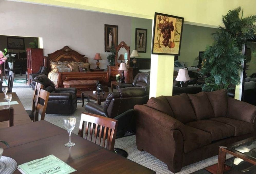 NNN Leased Retail Building - Ideal Furniture Gallery: 116 W 6th St, Hanford, CA 93230